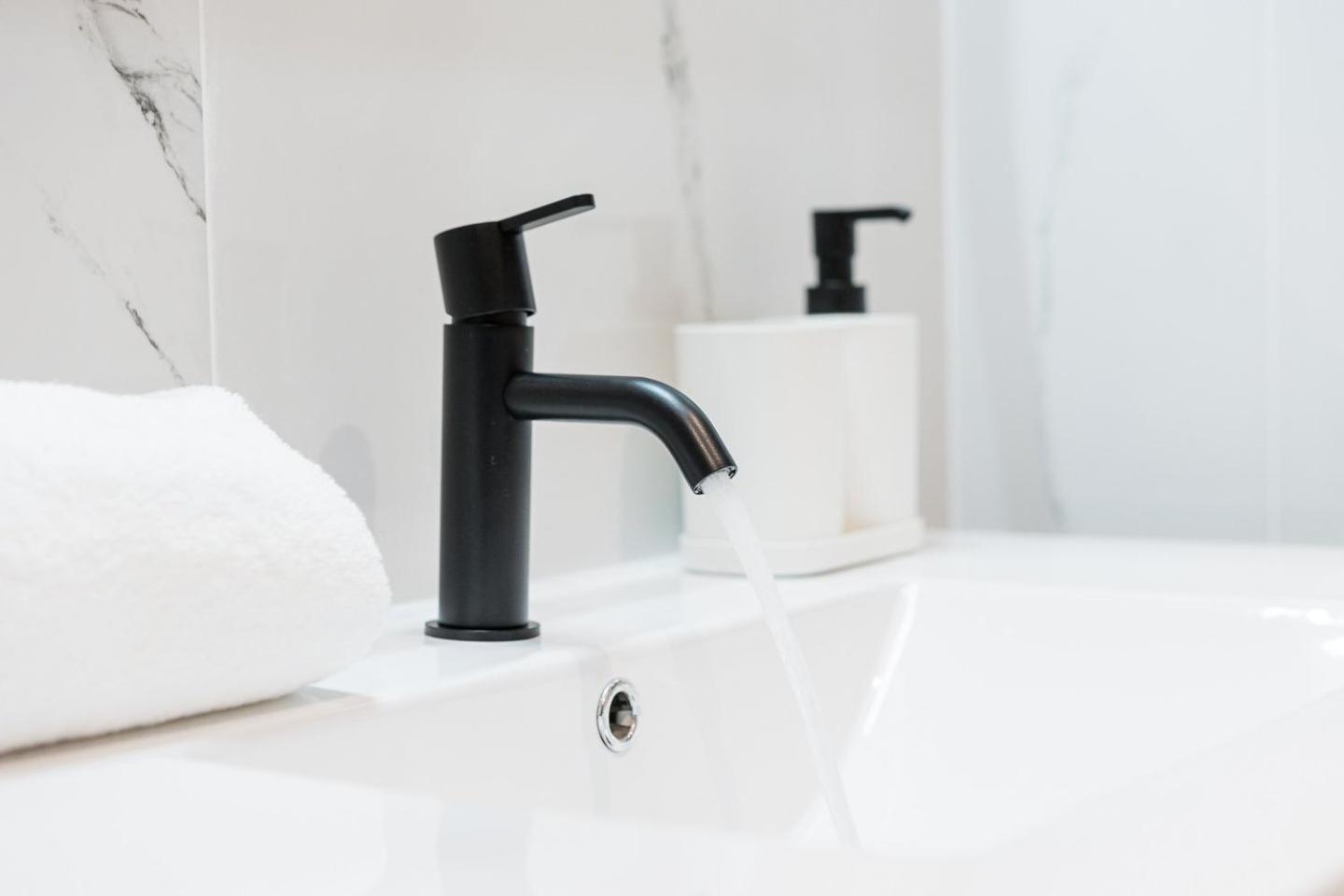 Guestready - Poet'S Modern Retreat Apartment Порто Екстериор снимка