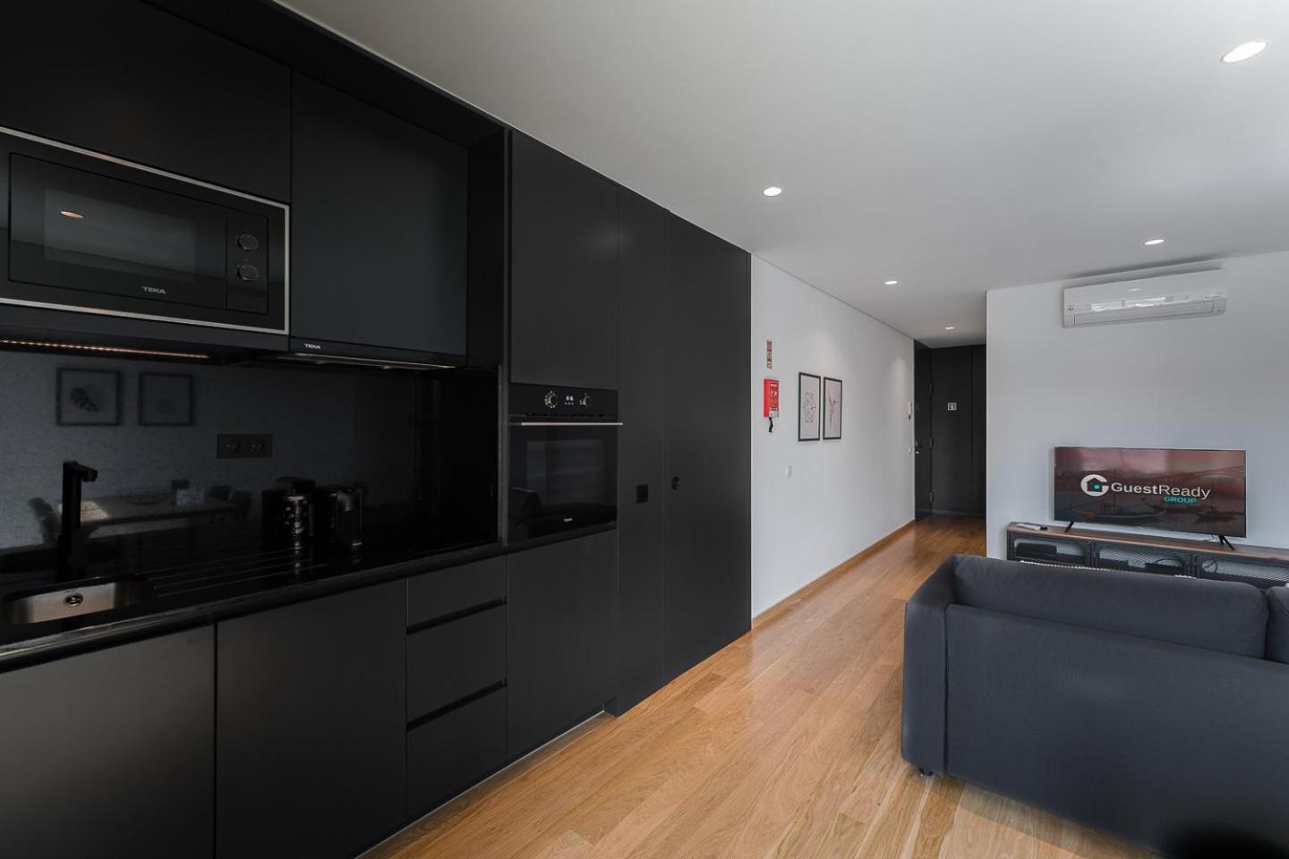 Guestready - Poet'S Modern Retreat Apartment Порто Екстериор снимка